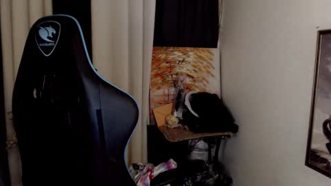 Snapshot of francine_moore chatting on 12/05/24, 06:54 Francine online show from 12/05/24, 06:54