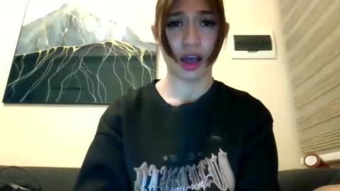 Snapshot of francine_moore chatting on 01/28/25, 01:38 Francine online show from 01/28/25, 01:38