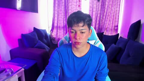 Snapshot of franco_rizzo01 chatting on 01/05/25, 08:52 frank online show from 01/05/25, 08:52