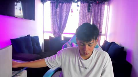 Snapshot of franco_rizzo01 chatting on 01/15/25, 04:11 frank online show from 01/15/25, 04:11