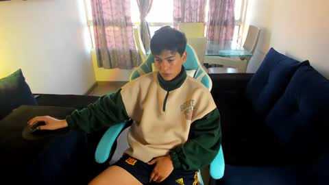 Snapshot of franco_rizzo01 chatting on 01/20/25, 06:21 frank online show from 01/20/25, 06:21