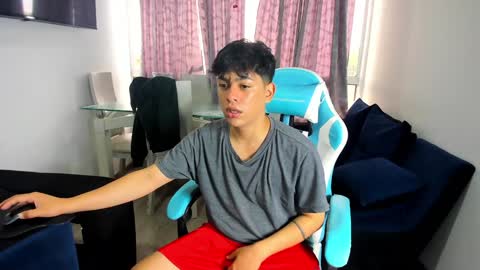 Snapshot of franco_rizzo01 chatting on 02/08/25, 07:59 frank online show from 02/08/25, 07:59