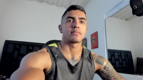 Snapshot of franco_ruiz_ chatting on 01/19/25, 04:14 franco online show from 01/19/25, 04:14