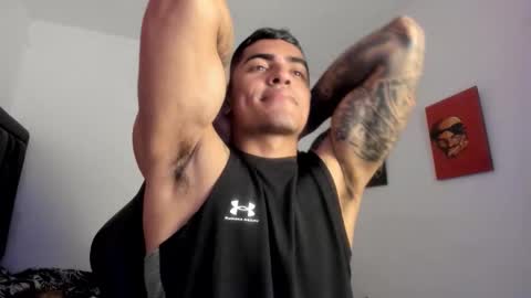 Snapshot of franco_ruiz_ chatting on 11/21/25, 01:26 franco online show from 11/21/25, 01:26