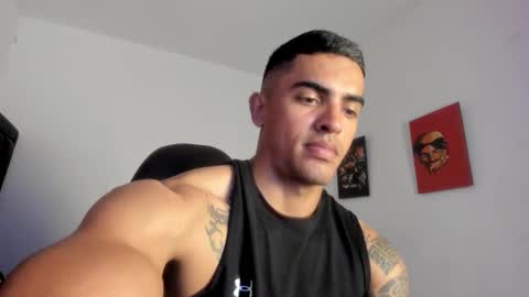 Snapshot of franco_ruiz_ chatting on 12/04/25, 10:51 franco online show from 12/04/25, 10:51