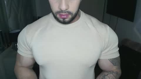 frank_foxx1 online show from 10/31/25, 02:23