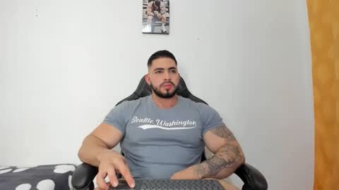 frank_foxx1 online show from 11/04/25, 02:43