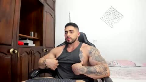 frank_foxx1 online show from 06/06/26, 04:17