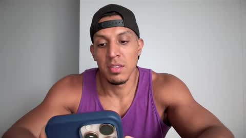 Snapshot of frank_heaven_shore chatting on 11/20/25, 07:13 Frank online show from 11/20/25, 07:13