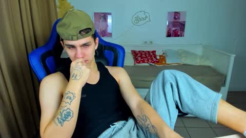 Frank online show from 12/05/25, 05:27