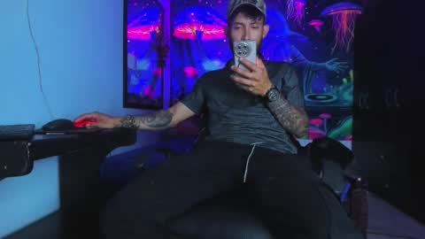 frankdanielsmolano online show from 04/12/26, 04:39