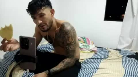 Snapshot of frankdanielsmolano chatting on 06/22/26, 03:25 frankdanielsmolano online show from 06/22/26, 03:25