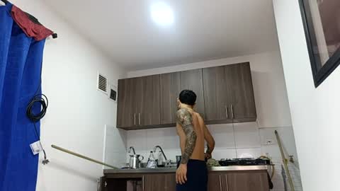 Snapshot of frankdanielsmolano chatting on 07/08/26, 04:00 frankdanielsmolano online show from 07/08/26, 04:00