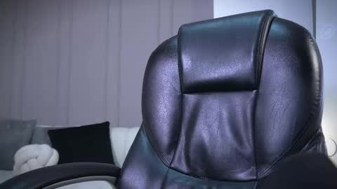 Frank Farrell. Hey remember to give me a thumbs up Ty online show from 11/08/25, 10:41