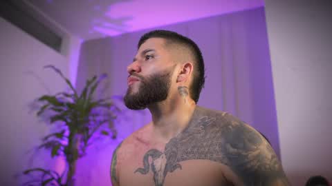 Frank Farrell. Hey remember to give me a thumbs up Ty online show from 04/02/26, 07:44