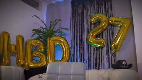 Frank Farrell. Hey remember to give me a thumbs up Ty online show from 04/10/26, 11:42