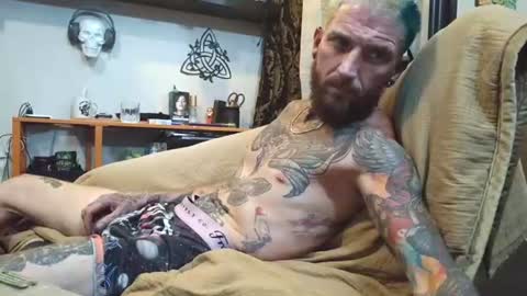 Frankie DRay   LikeFollowShareBuild online show from 06/19/26, 04:28