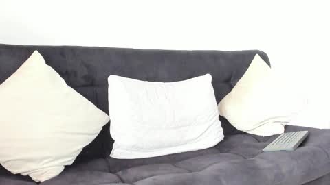 frank online show from 11/08/25, 04:40