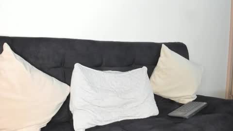 frank online show from 11/12/25, 02:01