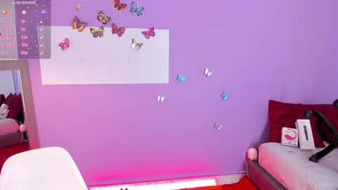 Snapshot of fransheskarossi chatting on 02/20/25, 03:19 Fransheska online show from 02/20/25, 03:19