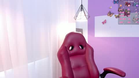 Snapshot of fransheskarossi chatting on 02/21/25, 06:37 Fransheska online show from 02/21/25, 06:37