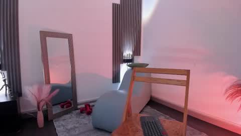 Fransheska online show from 02/02/26, 12:15