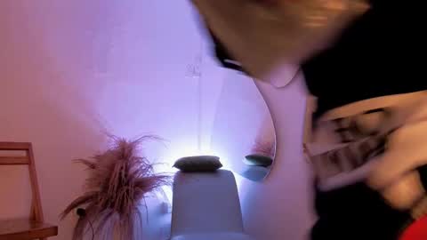 Fransheska online show from 03/24/26, 11:59