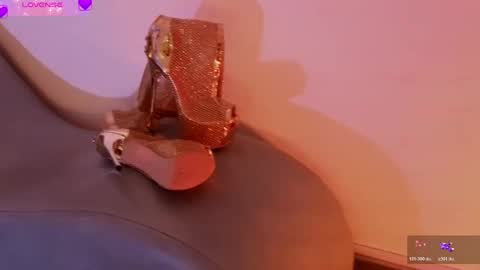 Snapshot of fransheskarossi_ chatting on 06/07/26, 11:36 Fransheska online show from 06/07/26, 11:36