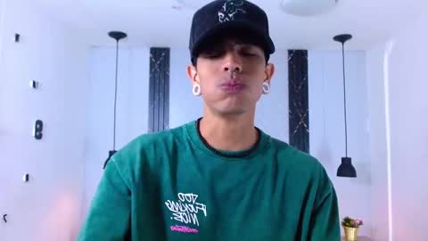 Franvill trato online show from 11/01/25, 06:43