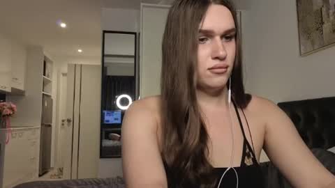 I am franzeva  online show from 06/09/26, 01:01