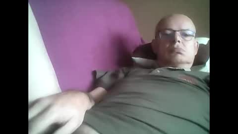 Snapshot of franznaked chatting on 11/16/25, 01:28 Frantz online show from 11/16/25, 01:28