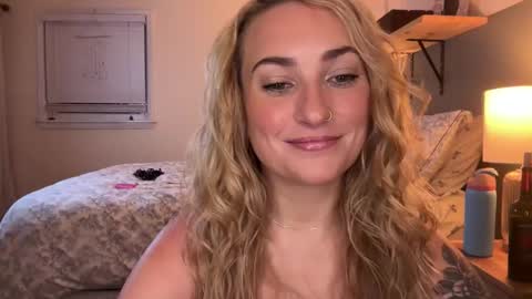 Snapshot of frayfitz chatting on 03/02/26, 12:02 Fray online show from 03/02/26, 12:02