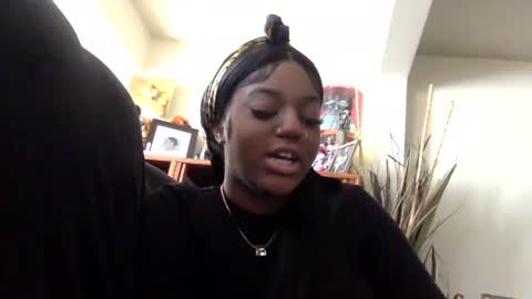 lexi online show from 12/08/24, 08:15