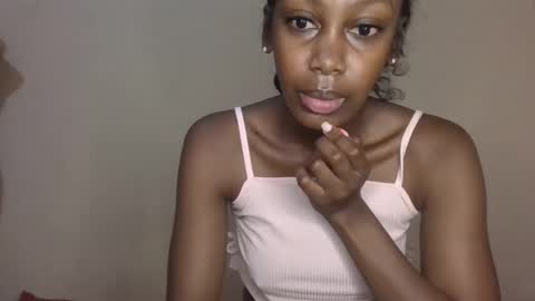 freaky_beauty online show from 04/01/26, 08:04