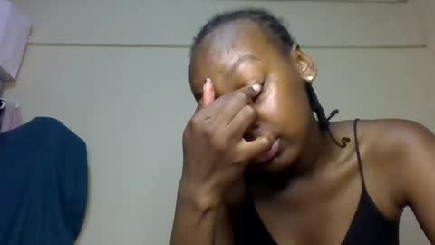 Snapshot of freaky_beauty chatting on 07/07/26, 06:58 freaky_beauty online show from 07/07/26, 06:58