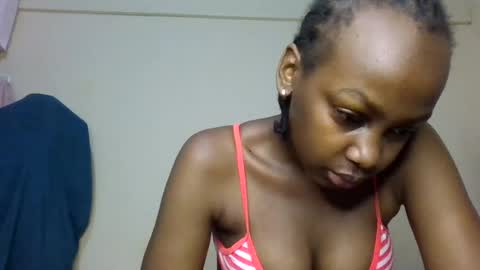 Snapshot of freaky_beauty chatting on 07/10/26, 02:49 freaky_beauty online show from 07/10/26, 02:49