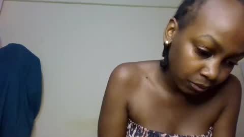 Snapshot of freaky_beauty chatting on 07/10/26, 02:52 freaky_beauty online show from 07/10/26, 02:52