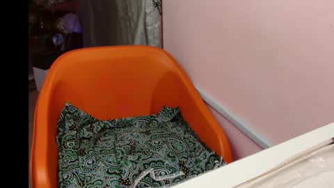 Snapshot of freaky_luna chatting on 10/27/25, 02:48 luna online show from 10/27/25, 02:48