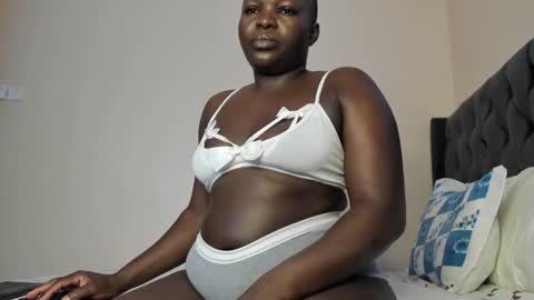 Snapshot of freaky_maria chatting on 01/10/25, 04:22 Maria online show from 01/10/25, 04:22