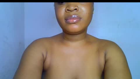 Snapshot of freaky_thickass chatting on 09/30/25, 09:53 Lily online show from 09/30/25, 09:53