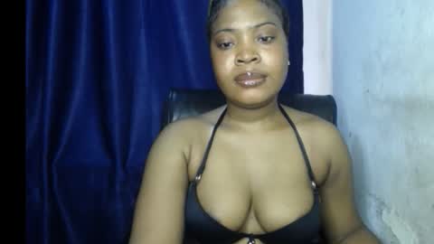 Snapshot of freaky_thickass chatting on 10/02/25, 10:44 Lily online show from 10/02/25, 10:44