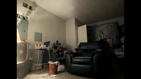 Snapshot of freakybubba chatting on 09/17/25, 04:52 Freakybubba online show from 09/17/25, 04:52