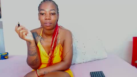 Snapshot of freakyscarlrt00 chatting on 09/25/25, 03:43 FreakyScarlet00 online show from 09/25/25, 03:43