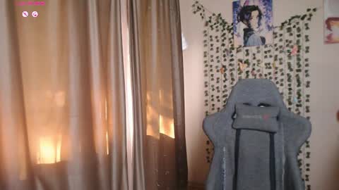 Snapshot of frechemolly chatting on 07/28/26, 12:48 Margo online show from 07/28/26, 12:48