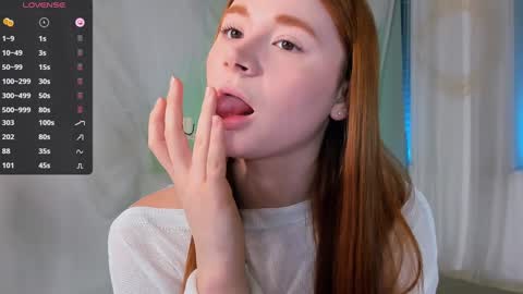 Snapshot of freckle_diyana chatting on 01/24/25, 10:51 Diyana online show from 01/24/25, 10:51