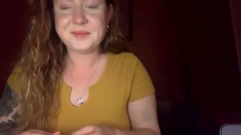 Snapshot of freckledfreaks chatting on 02/11/25, 04:01 Me Myself Irene online show from 02/11/25, 04:01