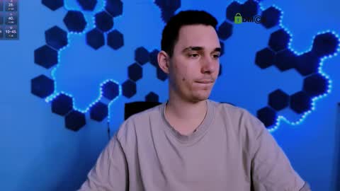 Snapshot of fred_strong chatting on 12/15/25, 08:24 Freddy online show from 12/15/25, 08:24