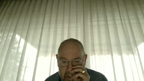 Snapshot of fredaldavid chatting on 12/19/24, 02:24 David Fredal online show from 12/19/24, 02:24