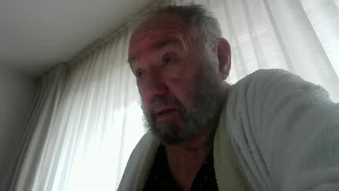 Snapshot of fredaldavid chatting on 11/09/25, 07:39 David Fredal online show from 11/09/25, 07:39