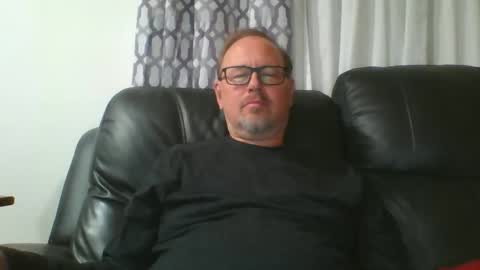 Snapshot of freddieknuck chatting on 04/21/26, 05:14 Just Fred online show from 04/21/26, 05:14